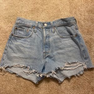 501 Levi shorts